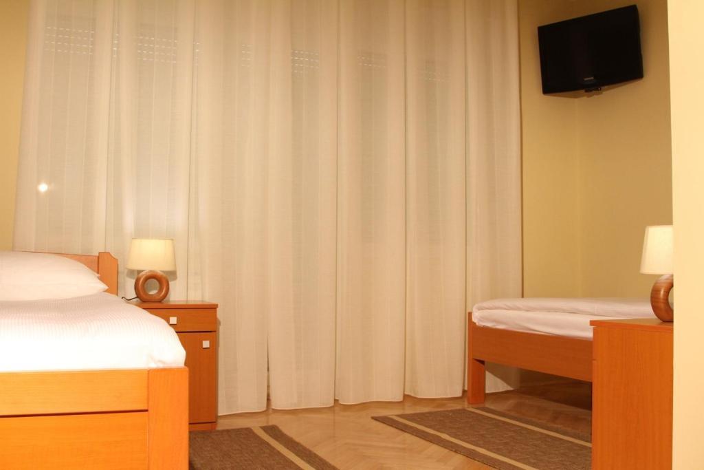 Rooms Villa Aria Sesvete Exterior foto